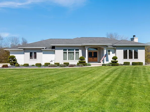 1824 Abbey Ridge LANE, Manitowoc, WI 54220