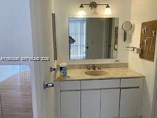 17021 N Bay Rd #624 Photo 1
