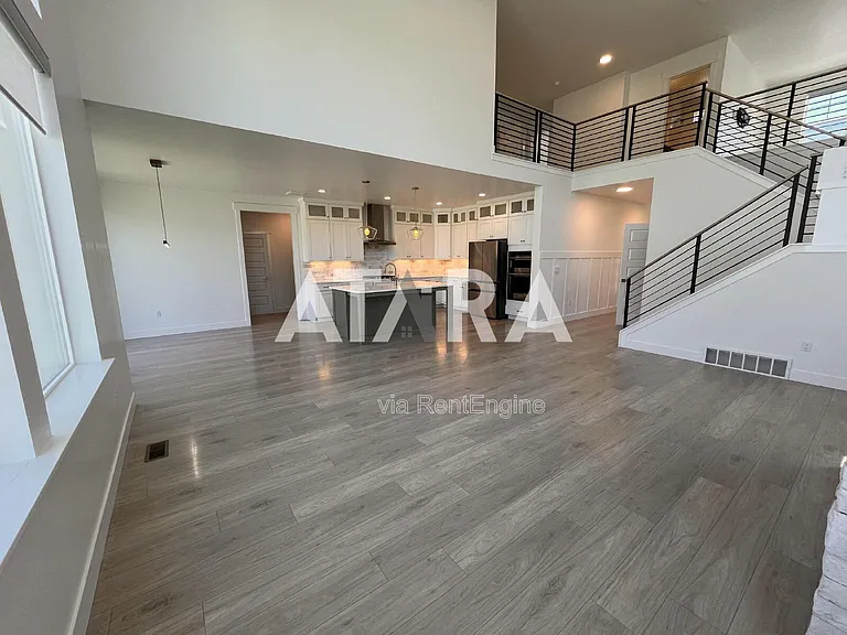 909 Sagehill Dr — Photo 41