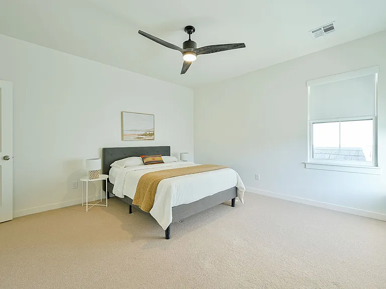 1300 N Blackwelder Ave — Photo 41