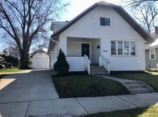 1005 Hill Ave, Elgin, IL 60120