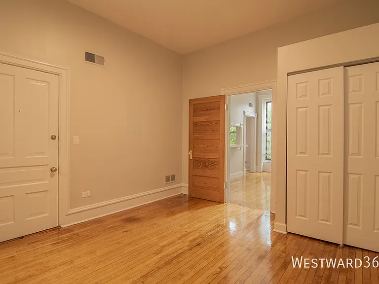 2056 N Halsted St #2F — Photo 6