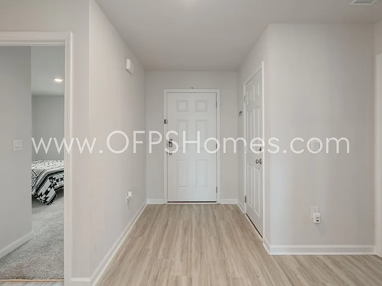 4627 Naval Ct — Photo 5
