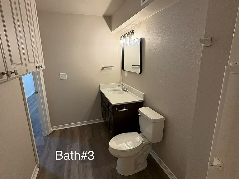 204 James Ct — Photo 29