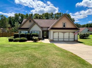 346 Fairfield Dr, Jefferson, GA 30549