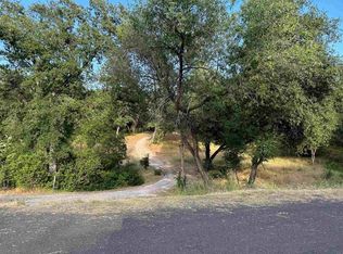 10040 N Airport Rd, Columbia, CA 95310