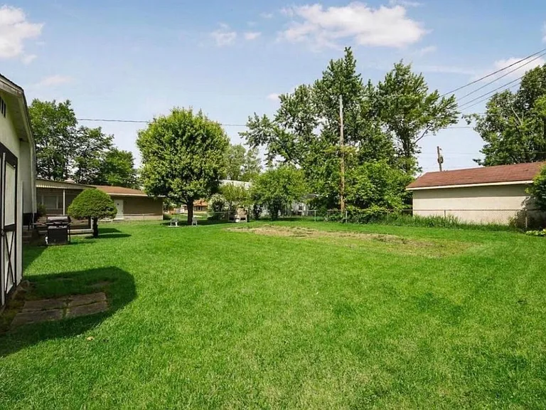 3082 Scottwood Rd — Photo 12