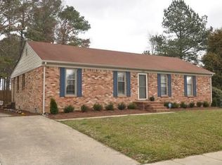 424 Gloria Dr, Chesapeake, VA 23322