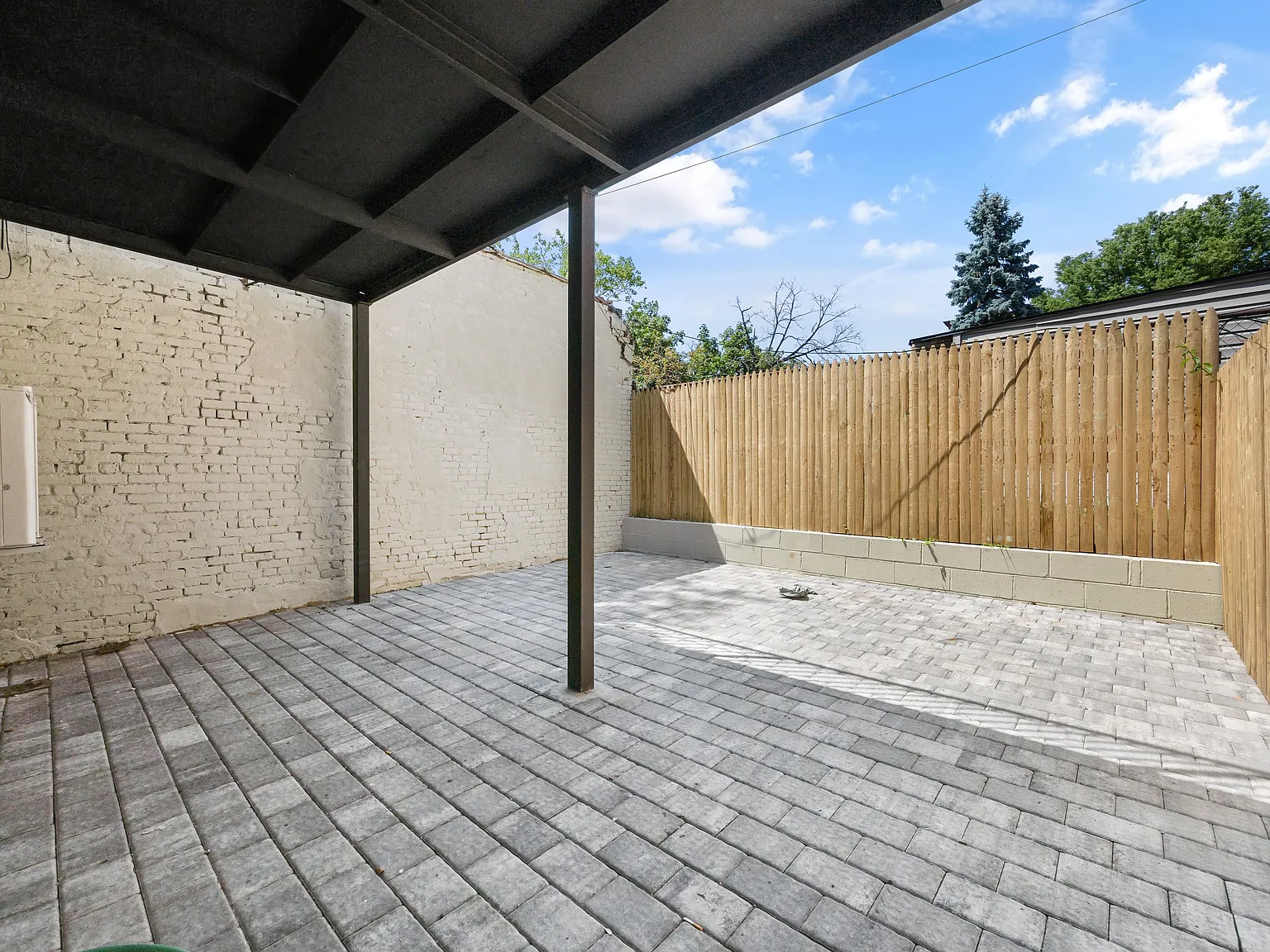 75 Bainbridge Street — Photo 3