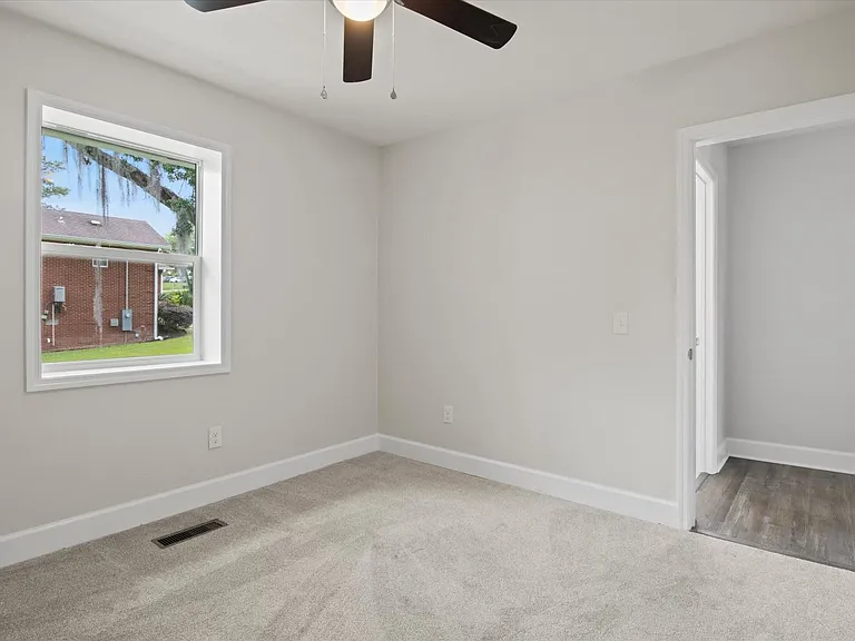 209 W Osceola St #A — Photo 4