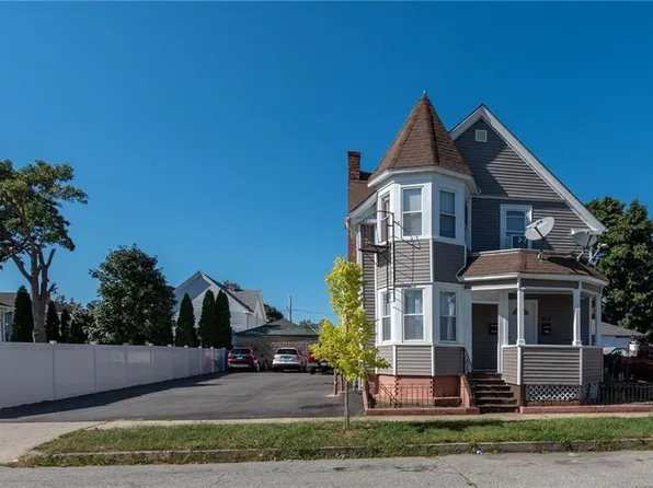 307 California Ave, Providence, RI 02905
