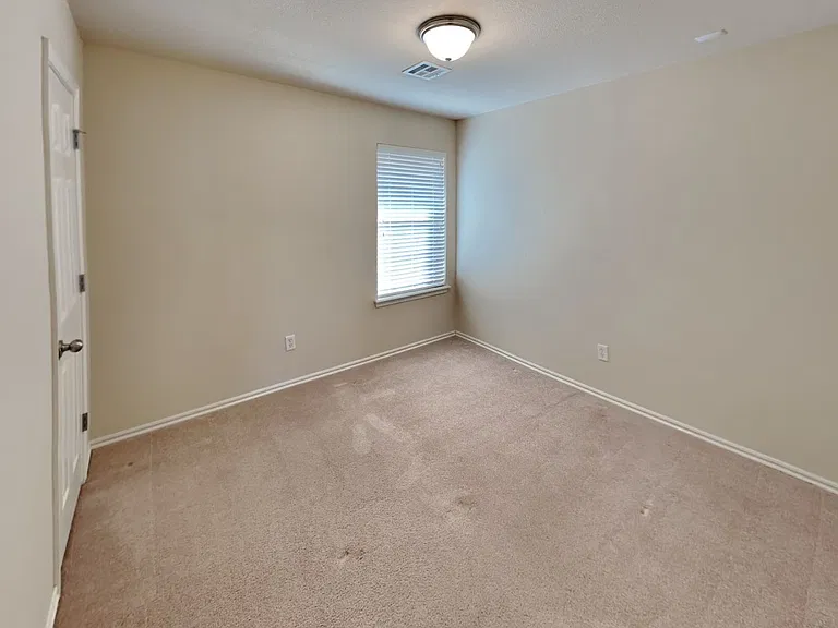 21886 Pioneer Cir — Photo 15