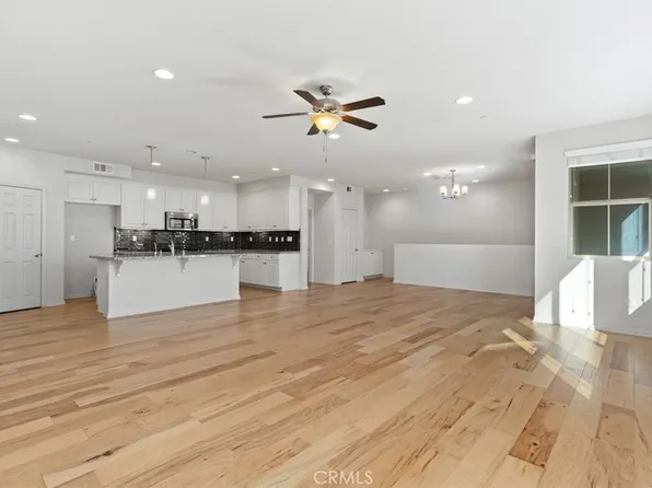 1370 Clementine Way, Fullerton, CA 92833