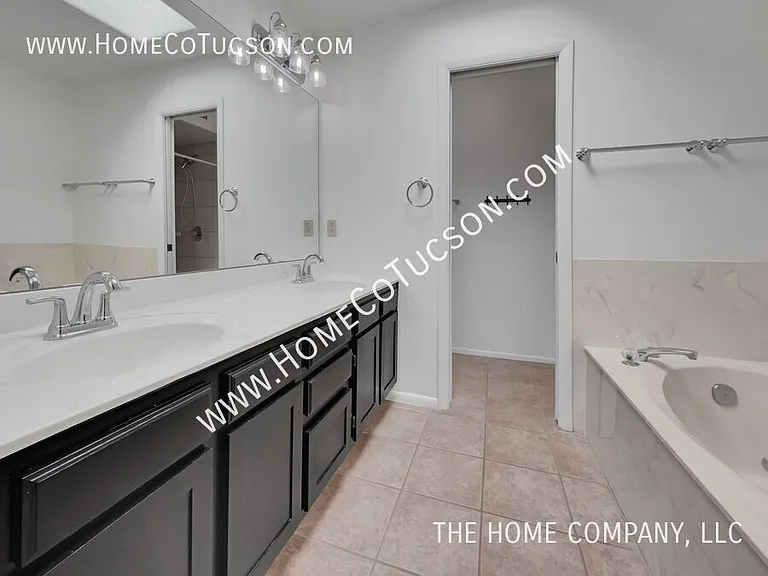 11854 N Desert Slopes Way — Photo 17