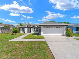 1916 Cloverdale Ct, Lutz, FL 33549