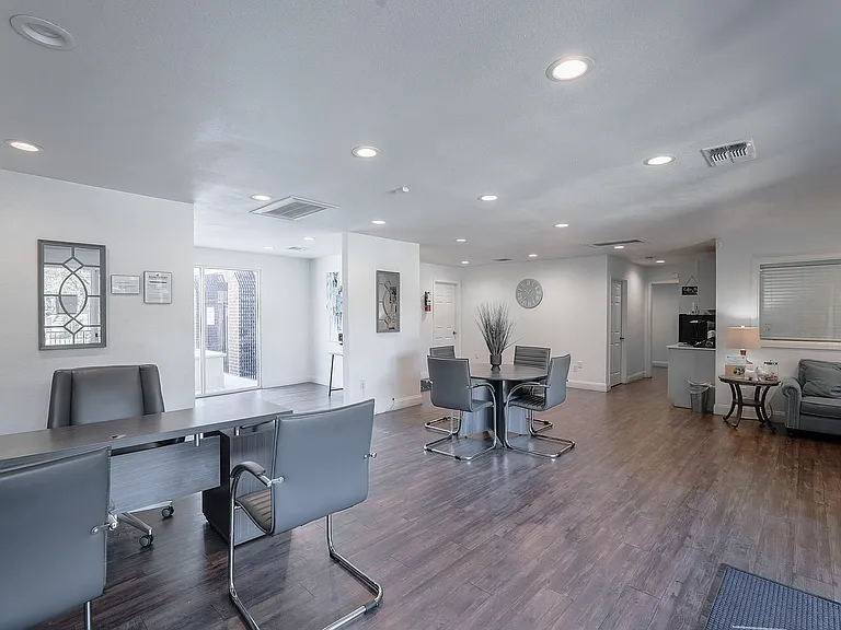 Ironhorse Flats- Leasing Office/Clubhouse