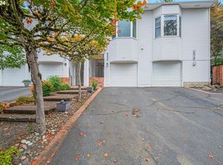 6555 SW Canyon Ct, Portland, OR 97225