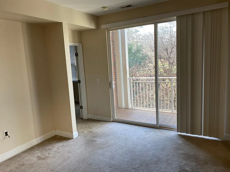 1308 Kenilworth Ave #420 — Photo 12