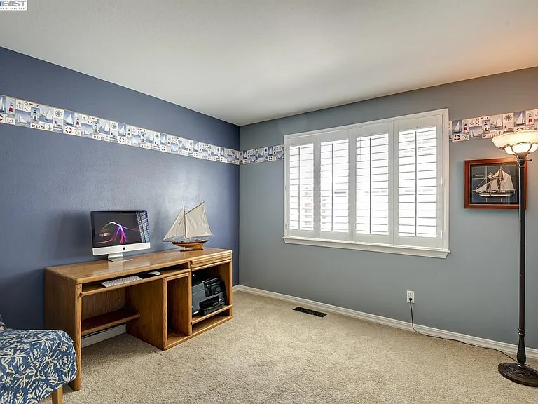 3644 Glasgow Cir — Photo 17