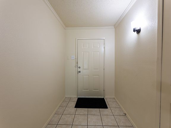 2nd image of 5317 Sundown Ln