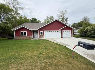 6207 Lagoon Dr NE, Bemidji, MN 56601