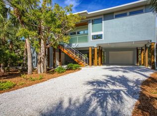 558 N Yachtsman Dr, Sanibel, FL 33957