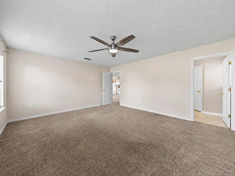 275 Limestone Cir — Photo 20