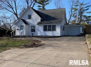 3524 Cleveland St, Clinton, IA 52732