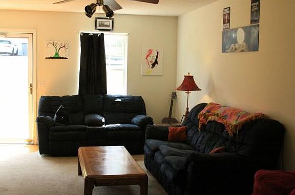 4th image of 219 Hunter Hills Cir APT 17
