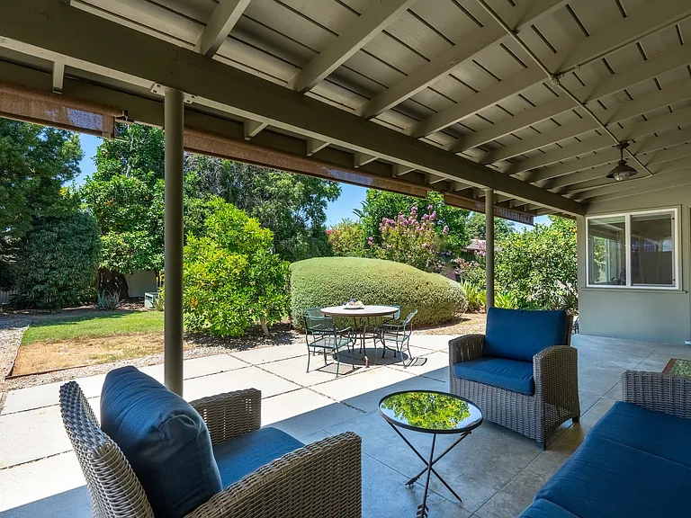 31 Covered Veranda