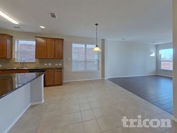 5th image of 10309 Bradshaw Dr