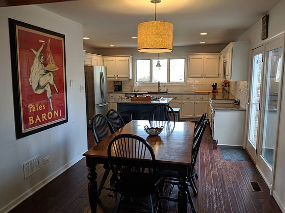 2nd image of 17661 Foxboro Ln
