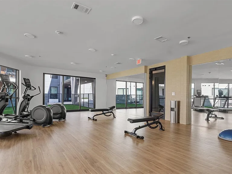 1701 Simond Ave #418 — Photo 31