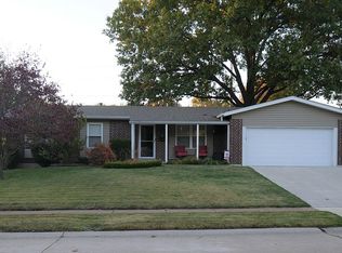 2541 Rhapsody Ln, Florissant, MO 63031