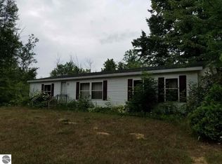 342 S Magruder Rd, Shepherd, MI 48883