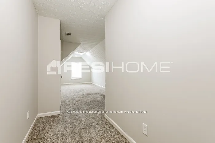 1430 Camelia St — Photo 9