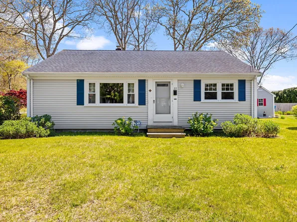 27 Chestnut Street, East Falmouth, MA 02536