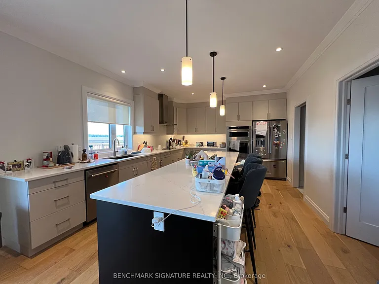 17 Totten St — Photo 6
