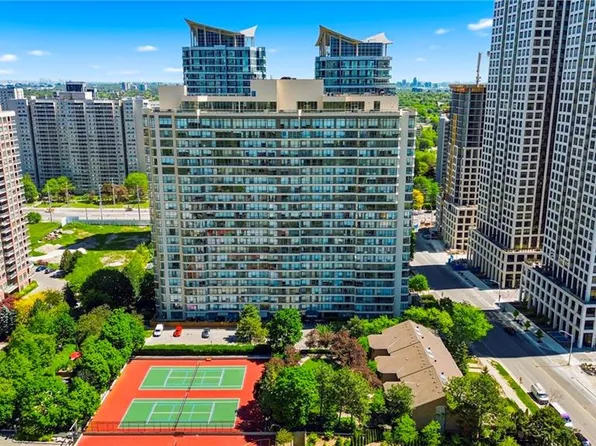 55 Elm Dr W #611, Mississauga, ON L5B 3Z3
