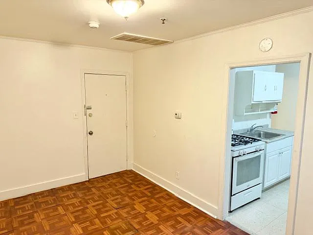 27 E Main St #303 — Photo 5