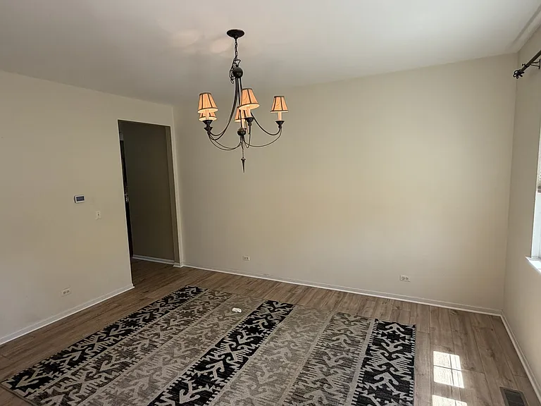 575 Capital Ln — Photo 7