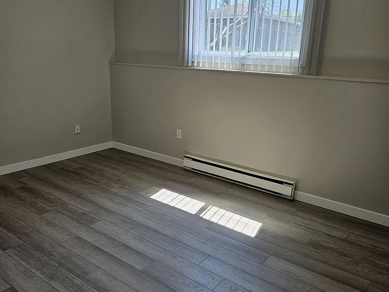 96 Connolly St #4 — Photo 3