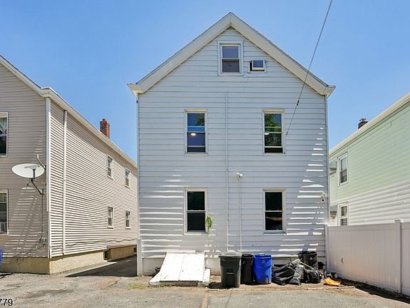4th image of 31 Blakely Pl