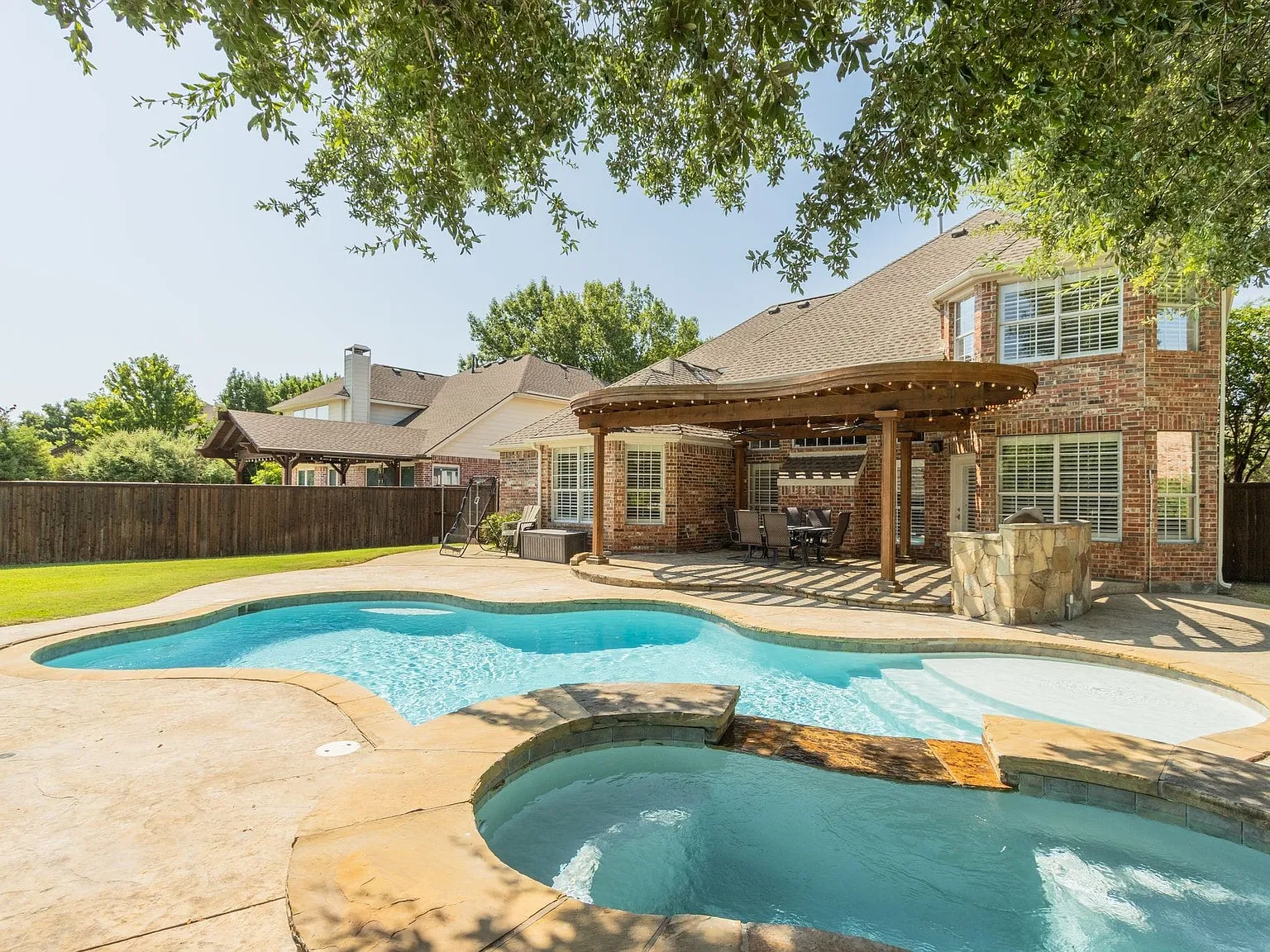 5 bed, 4.0 bath, 3130 sqft, $4,200 — Photo 1