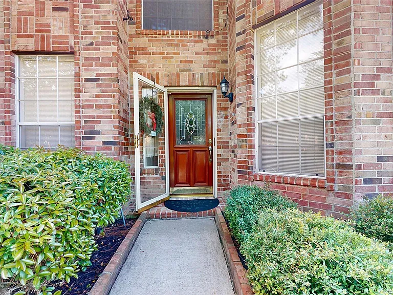 17319 Jackson Pines Dr — Photo 3