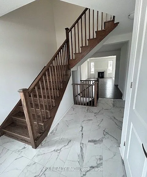 384 Madelaine Dr — Photo 9