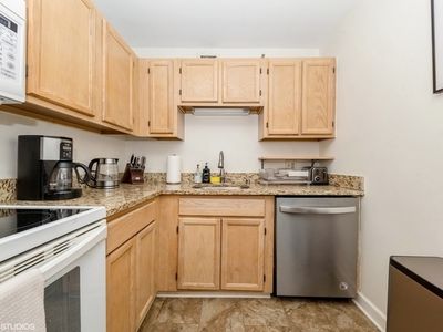 200 N Dearborn St UNIT 3008, Chicago, IL, 60601