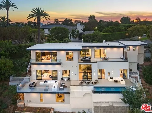 1490 San Remo Dr, Pacific Palisades, CA 90272