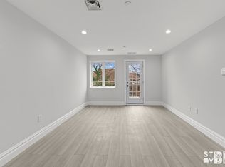 32-18 Union St #3B, Flushing, NY 11354