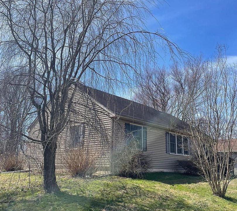 1st image of 256 Line Rd